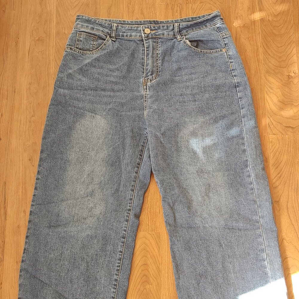 Women's High Waisted Straight Wide Leg Blue Denim Jeans! (size 14)